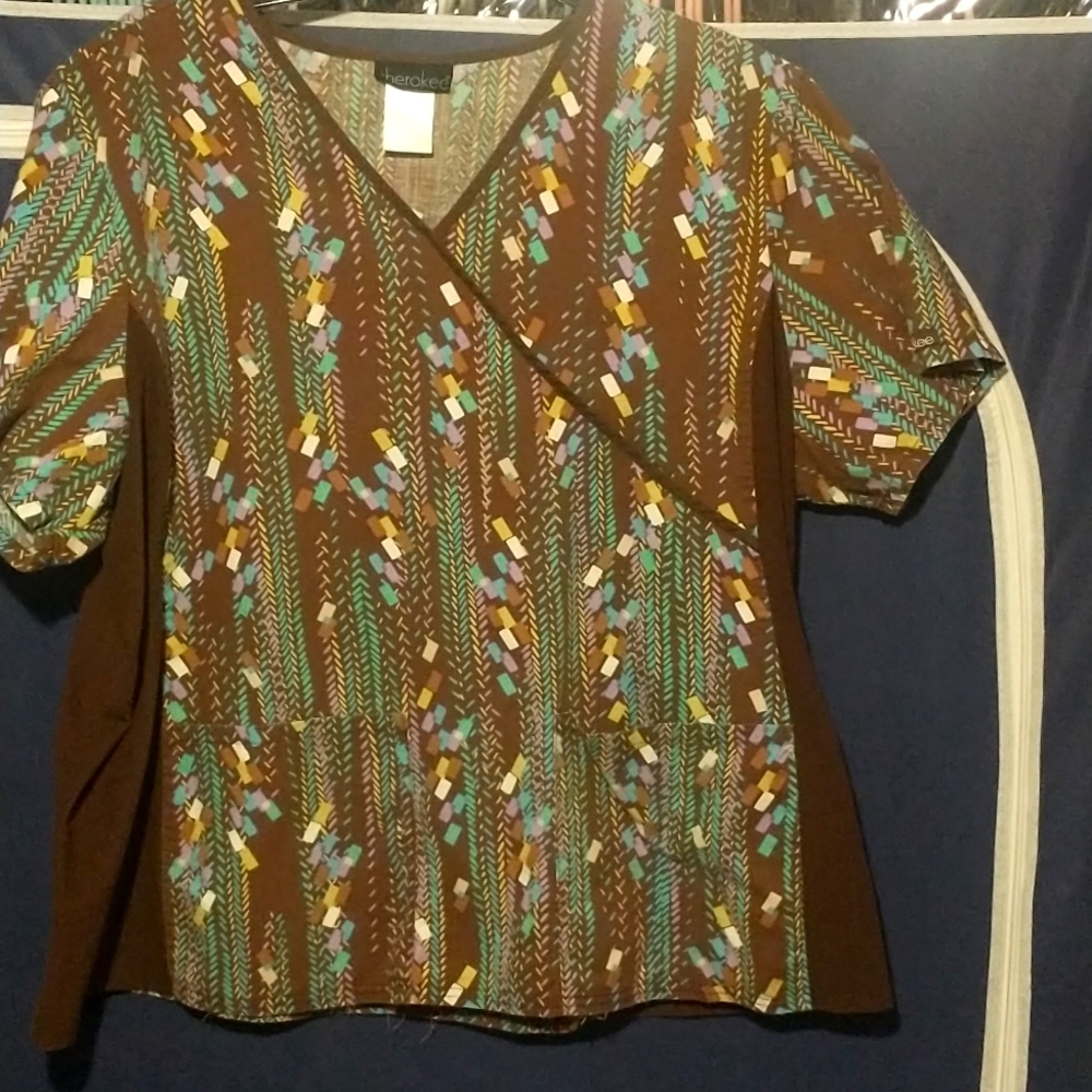 CHEROKEE Scrub Top